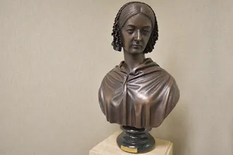 Statue of Florence Nightingale