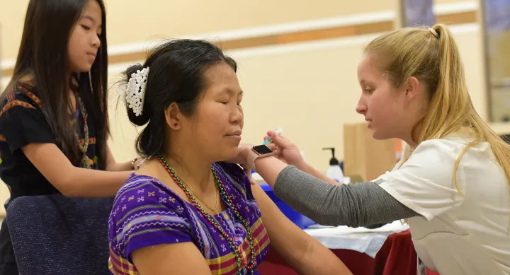 School of Nursing students held a flu shot clinic for Matu refugees